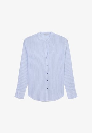 Camicia azzurro chiaro con righe bianche verticali. Presenta un colletto alla coreana e maniche lunghe con polsini abbottonati.