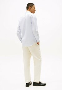 Thumbnail Image 3