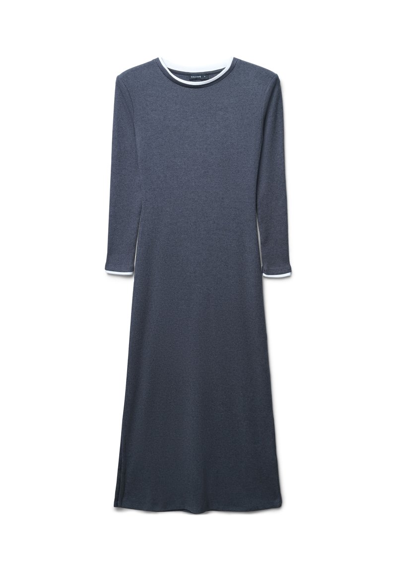 Langärmliges Kleid in Dunkelgrau, aus weichem Stoff, mit weißen Halsauschnitt-Details und seitlichen Schlitzen für Bewegungsfreiheit. Schlichte, gerade Silhouette.