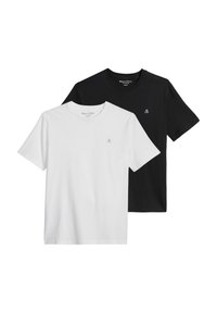 Δύο απλά κοντομάνικα t-shirt με στρογγυλή λαιμόκοψη, ένα λευκό και ένα μαύρο, το καθένα με μικρό λογότυπο "M OP" στο αριστερό στήθος.