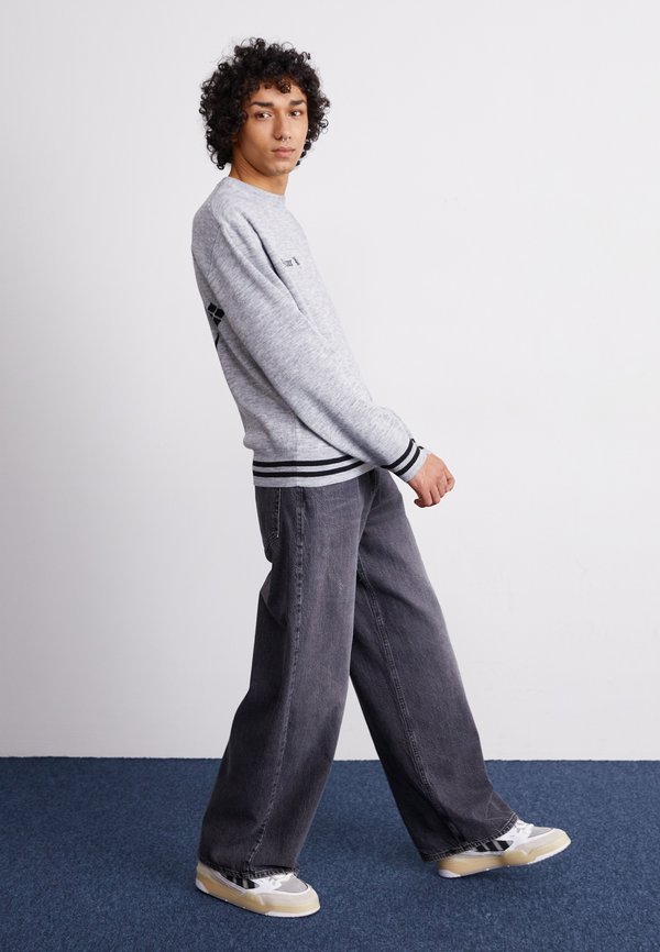 GREATEST HITS - Jumper4