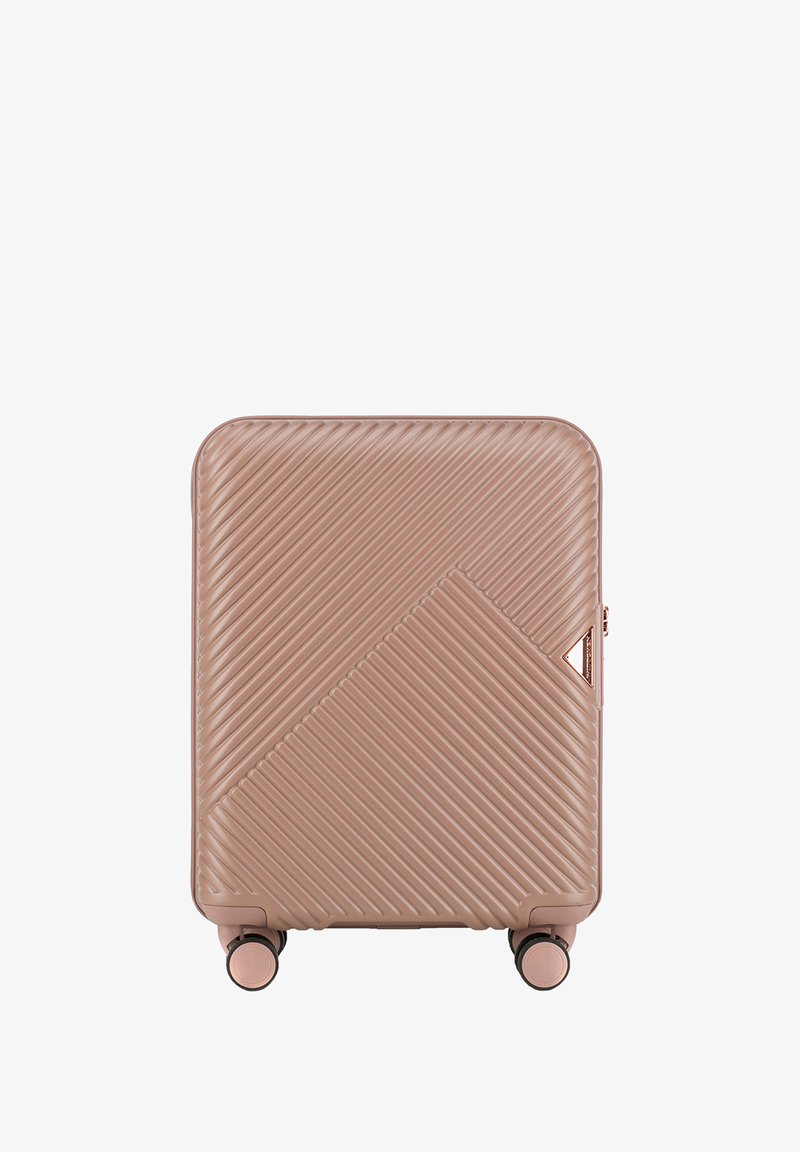 Valigia rigida di colore rosa chiaro con texture a righe diagonali, angoli arrotondati e quattro ruote piroettanti per una facile mobilità. Dettagli in oro rosa.