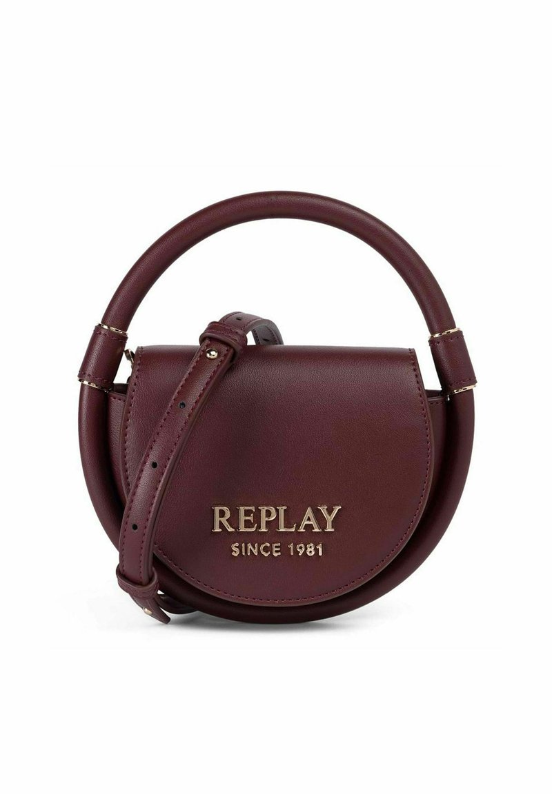 Sac besace en cuir bordeaux au design circulaire, avec des détails en logo doré et une bandoulière détachable. Dispose d'une poignée arrondie et d'une texture lisse.