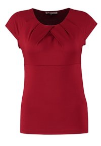 Haut rouge à manches courtes pour femme avec encolure ronde plissée et taille cintrée.