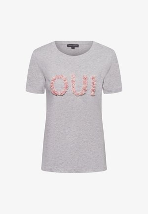 Graues Kurzarm-T-Shirt mit strukturiertem, rosafarbenem "OUI"-Schriftzug im Blumendesign. Runder Ausschnitt und glattes Baumwollmaterial.