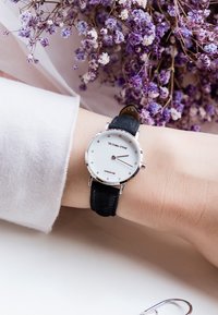 Victoria Hyde MARBLE DIA ULTRA THIN MINIMALIST - Zegarek