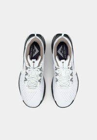 Thumbnail Image 5