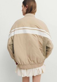 Mango Allvädersjacka - beige