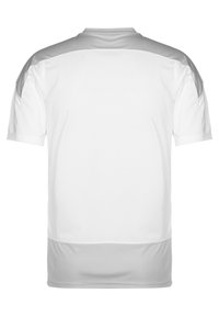 Weißes Sporttrikot mit kurzen Ärmeln. Verfügt über eine Netzstruktur und graue Akzente an den Schultern. Glattes Material mit Rundhalsausschnitt.