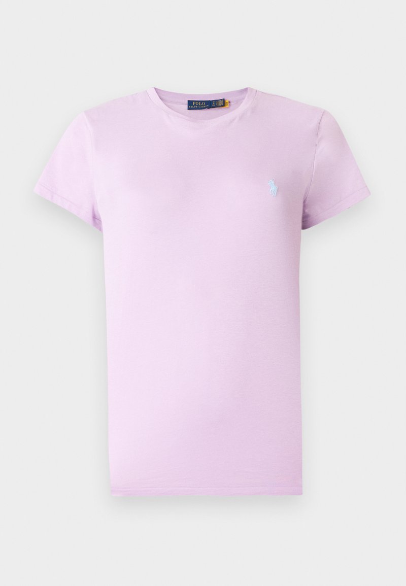 Ljuslila bomulls-T-shirt med korta ärmar, rund halsringning och liten broderad logga på vänster bröst. Mjuk textur, avslappnad design.