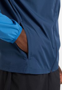 New Balance RUN JACKET - Windbreaker - blue