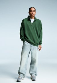 Bershka HIGH NECK - Sweatshirt - dark green