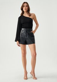 BWLDR ADRIENE TOP - Top - black