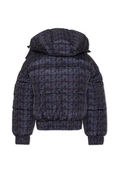 Puffer jacket in donkergrijs met een herhalend logo-patroon. Heeft een capuchon, elastische boorden en een trekkoord aan de onderkant. Gelaagd, gewatteerd ontwerp.