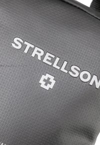 Strellson Premium STOCKWELL - Torba čez telo - black