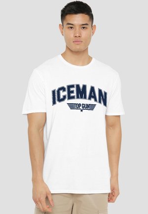 Weißes Baumwoll-T-Shirt mit navyblauem "ICEMAN"-Text und einem Design mit Stern und Flügeln. Kurze Ärmel und klassischer Rundhalsausschnitt.