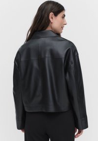 STOCKH LM Studio NOEMI - Veste en similicuir - black