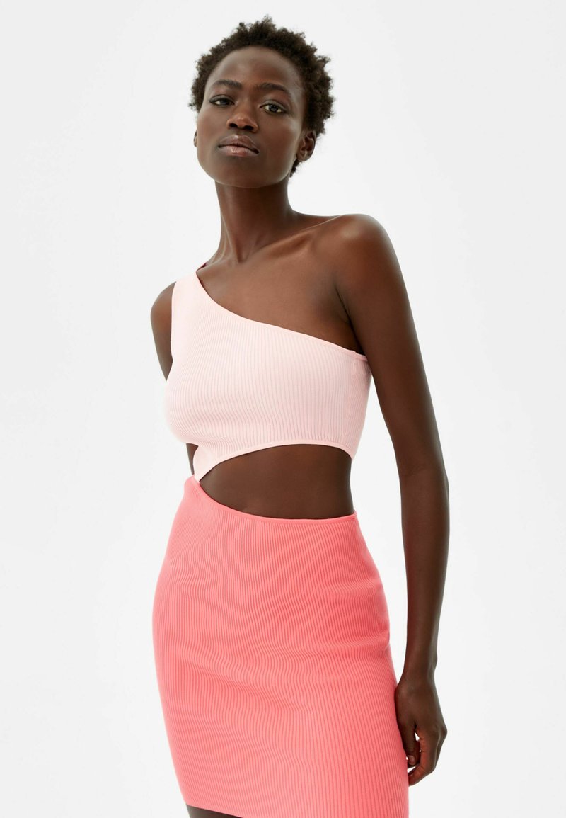 Damen Kleider | Bershka Etuikleidcoral/koralle - YS98071 Damen Kleider | Bershka Etuikleidcoral/koralle - YS98071