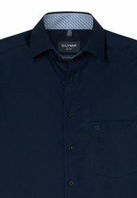 Navy blauwe button-up shirt van katoenmix, met een zak, zwarte knopen en een patroon aan de binnenkraag. Ontworpen voor een moderne pasvorm.