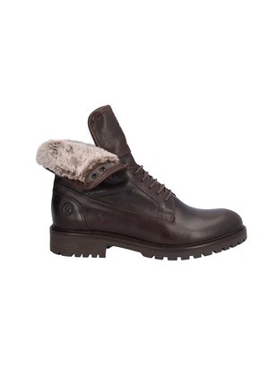 Bota de cuero marrón oscuro con cordones, forro de piel suave marrón claro doblado hacia abajo y suela gruesa con dibujo, vista de perfil lateral.