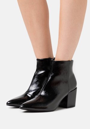 RAID, Boots à talons - black