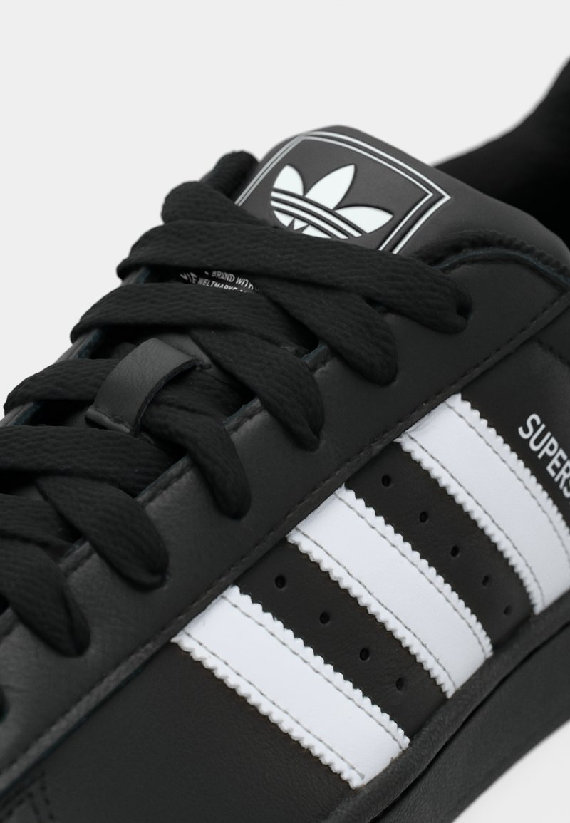 Kupi adidas Superstar tenisice crna online | Povrat do 30 dana | ZALANDO