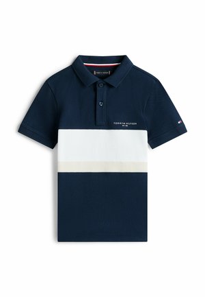 Granatowo-biała koszulka polo z krótkim rękawem, kołnierzykiem, dwoma guzikami oraz małym logo Tommy Hilfiger na piersi i rękawie.