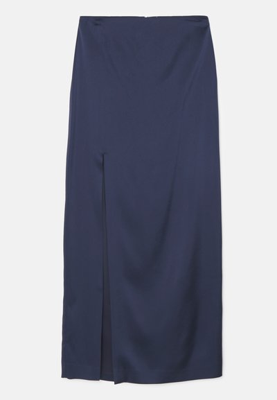Falda midi azul marino en tejido suave con una abertura frontal, que presenta una cintura ajustada y un diseño drapeado para un movimiento fluido.