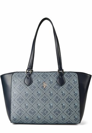 Bolso tote rectangular en gris y azul marino con estampado de logotipo en patrón, pequeño emblema en el centro y dos asas largas en azul marino.