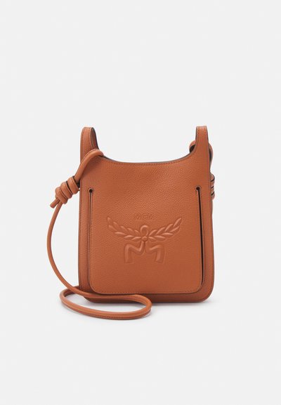 MCM LAURETOS HOBO  - Geantă crossbody - cognac