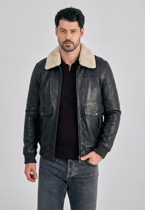 MAVERIK FN - Nahkatakki - black