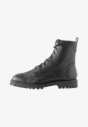 Next, Členkové čižmy na platforme - black leather