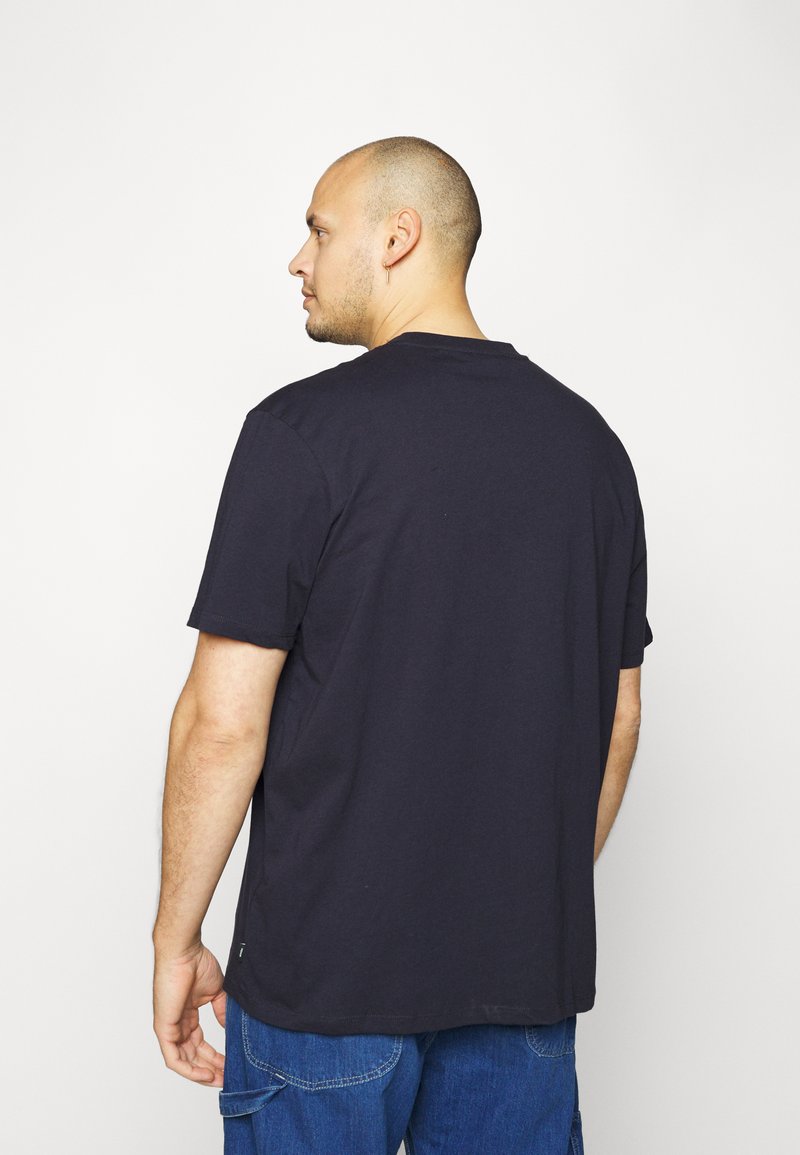 Herren T-Shirts basic | Jack & Jones JPRBLABRANDING TEE CREW NECK T-Shirt print perfect navy/dunkelblau - UR10652 Herren T-Shirts basic | Jack & Jones JPRBLABRANDING TEE CREW NECK T-Shirt print perfect navy/dunkelblau - UR10652