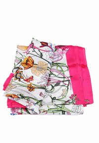 Sciarpa di seta con stampa floreale colorata su sfondo bianco, con dettagli rosa. Texture morbida e forma rettangolare.
