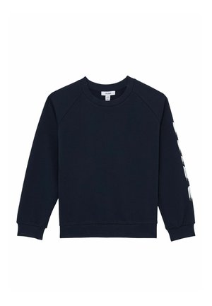 Tamsiai mėlynas džemperis su raglaninėmis rankovėmis, ribotomis rankogaliais ir apačia, kairėje rankovėje su baltais grafikais. Pagamintas iš minkštos medžiagos.