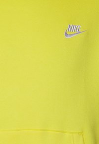 Nike Sportswear SPORTSWEAR CLUB FLEECE - Sweatshirt com capuz - yellow strike