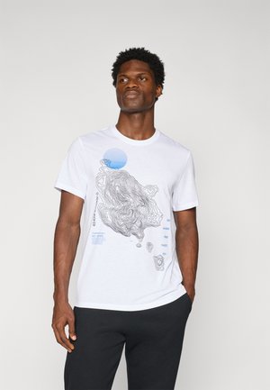 EXPLORE GRAPHIC TEE - T-shirt print - white/blue shadow