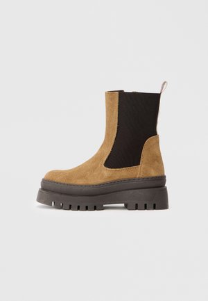 CASSANDRA - Botines bajos - taupe