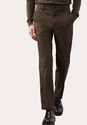 REGULAR FIT SUPER LIGHTWEIGHT  - Chino - dark olive