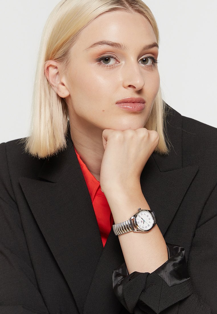 Uhr