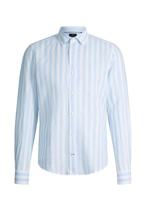 Herrenhemd mit langen Ärmeln, Knopfleiste, vertikalen hellblauen und weißen Streifen sowie spitzem Kragen, präsentiert auf weißem Hintergrund.