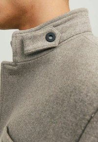 Jack & Jones PREMIUM BLAMELTON SN - Īss mētelis - greige