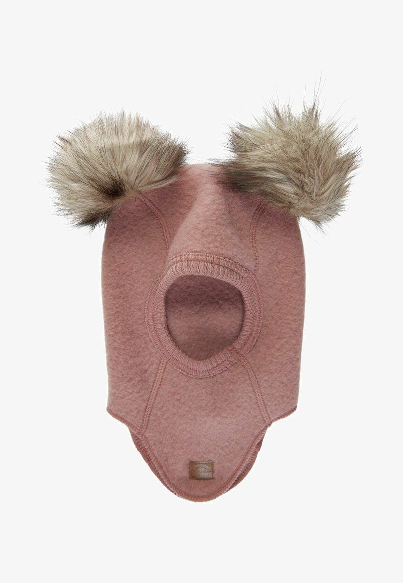Ružová fleecová čiapka s umelými kožúškami na vrchu, okrúhly otvor na tvár a rebrovaný lem. Má vyšitý dizajn a štítok na spodnej strane.