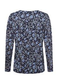 Maglietta a maniche lunghe con sfondo blu navy e motivo floreale in azzurro chiaro e crema. Tessuto morbido con scollo rotondo e senza chiusure.