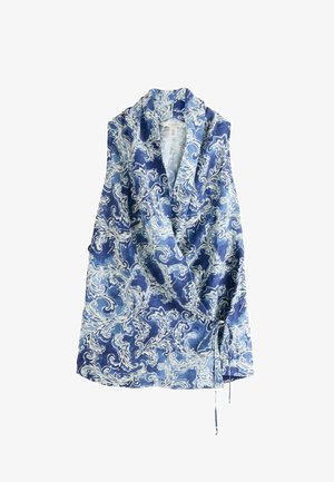 BHOEM, SCARF PRINT DRAPED V-NECK WAIST TIE TOP - Bluse - blue
