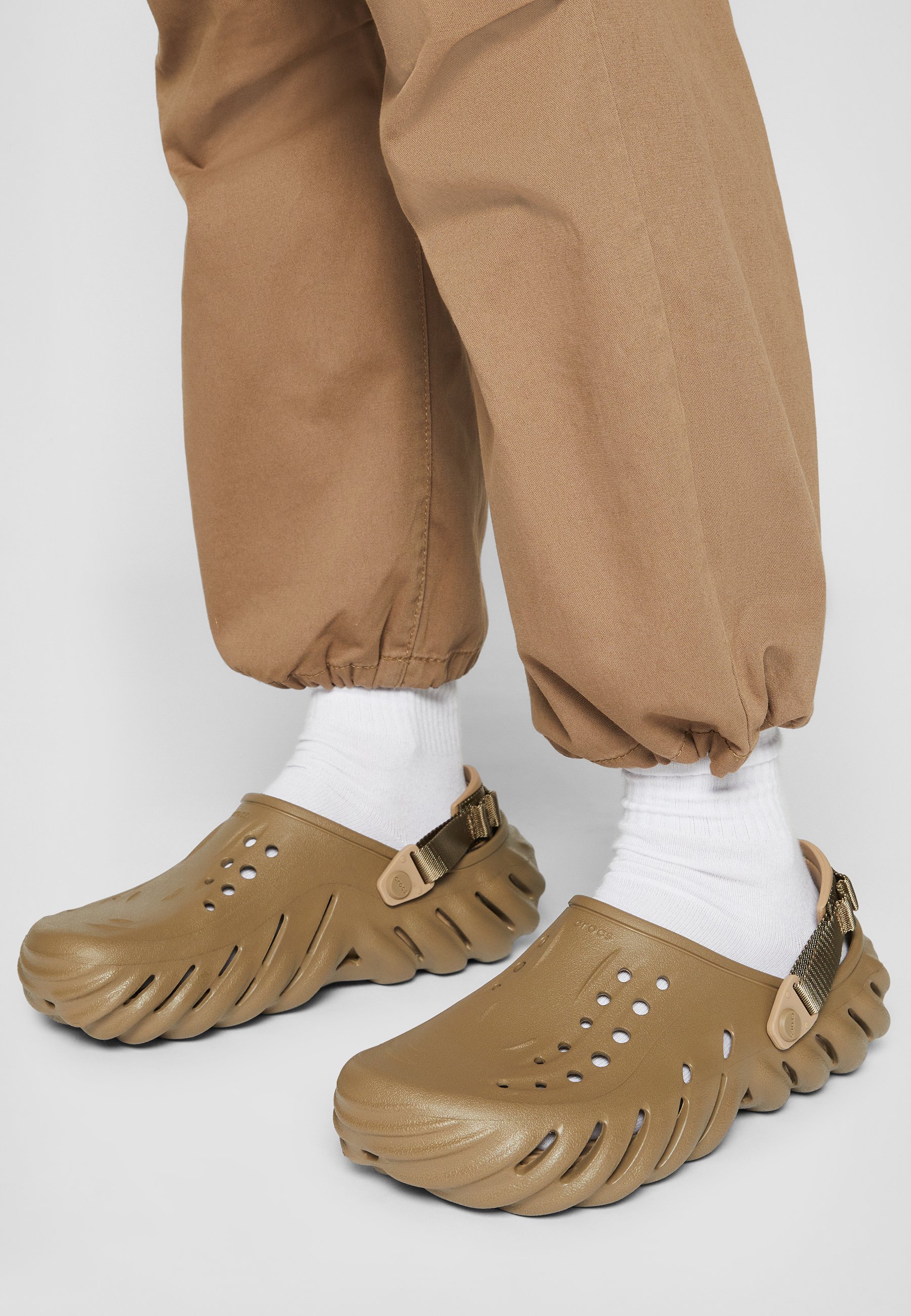 Outfit Khaki Crocs Beige Crocs Outfit Men Unisex Classic Clog