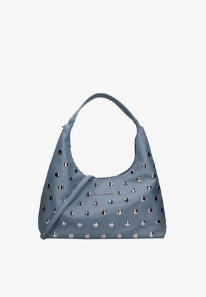 Lichtblauwe leren handtas met zilverkleurige ronde studs, een enkele korte hengsel en een ritssluiting.