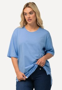 Ulla Popken PLUS SIZE SHORT SLEEVE TEE  - T-Shirt basic - cloud blue