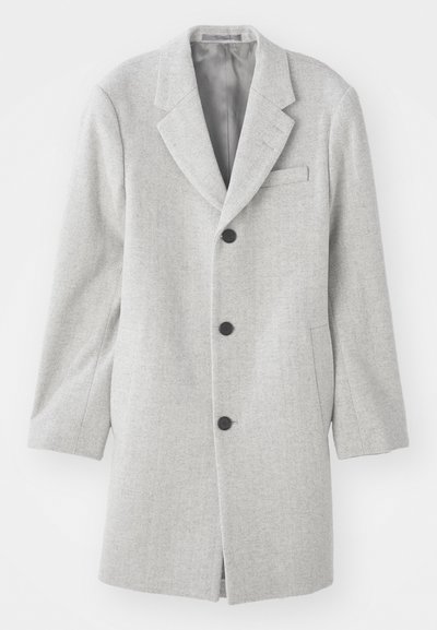 Light gray herringbone coat with notched lapels, single-breasted design, five black buttons, and side pockets. Smooth inner lining.