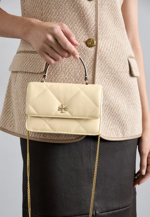 Tory Burch KIRA PAVE LOGO DIAMOND QUILT MINI  - Håndtasker - vanilla soft